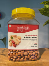 Load image into Gallery viewer, Poombukar 100% Natural Raw Preminum Grade Peanut (500g)
